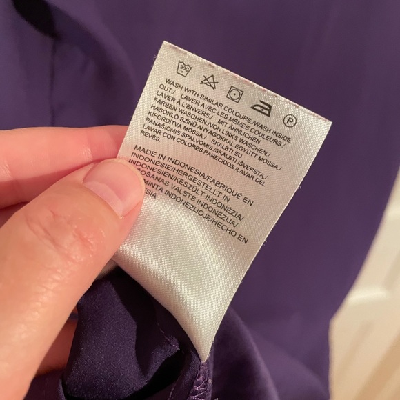 Mexx tie-neck sleeveless blouse. - Picture 2 of 4